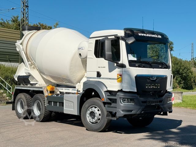 Concrete mixer truck MAN TGS 33.440 / 6X4 Euro6e Euromix MTP EM 7 L