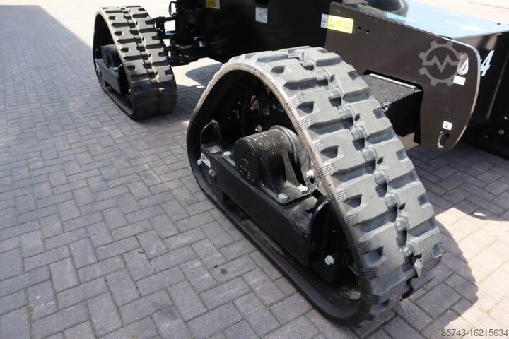 Telescopic boom lift Genie S65XC Trax Valid inspection, *Guarantee! Diesel, 4