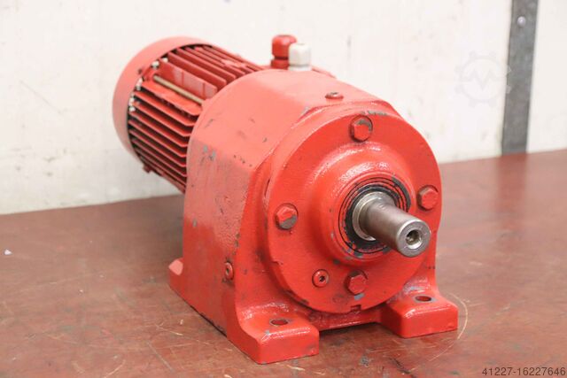 Gear motor 0.75 kW 21 rpm SEW-Eurodrive R63DT80N4TH