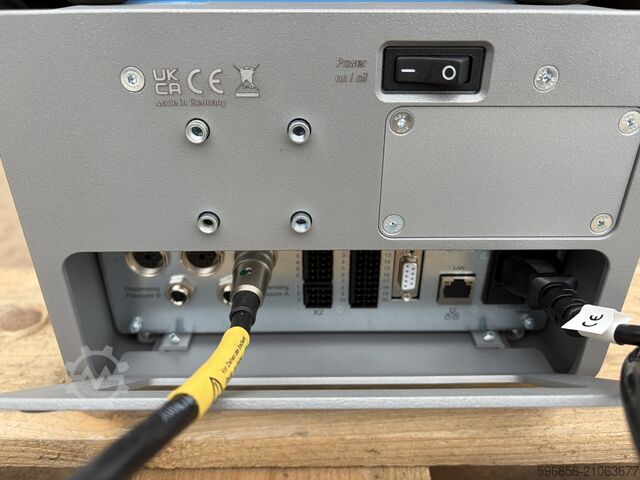 DELO-DIV Pilot – Präzises Klebstoff-Dosiersystem + Dosierer VD450 DELO-DIV pilot – precyzyjny system dozowania kleju + dozownik VD450 DELO-DIV pilot – precyzyjny system dozowania kleju + dozownik VD450