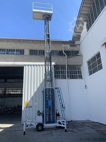 Hydraulische Hubarbeitsbühne für Bediener, Tragfähigkeit 200 kg. Sordella