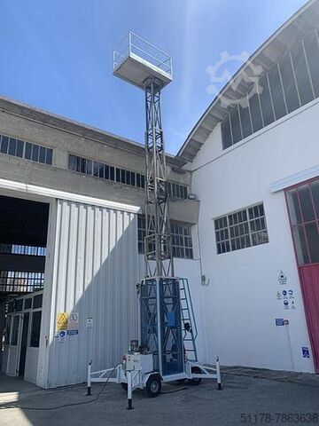 Hydraulische Hubarbeitsbühne für Bediener, Tragfähigkeit 200 kg. Sordella