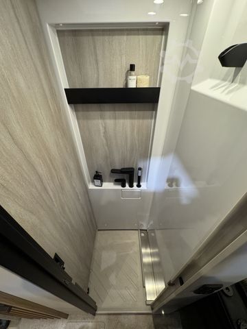 Teilintegriertes Wohnmobil BÜRSTNER Signature SFT 7.0, 90l,Smart TV,6E,LSitz,AKTION