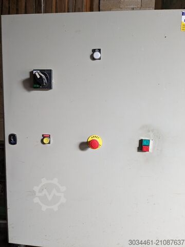 Komplettes Sägewerk MANITOU 3 t, Allradantrieb GILLET REYNEPONT MEM 