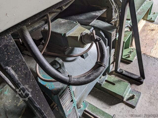 Komplettes Sägewerk MANITOU 3 t, Allradantrieb GILLET REYNEPONT MEM 