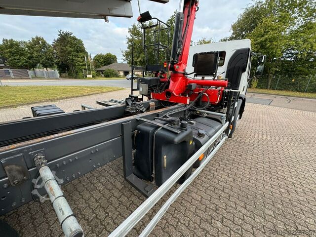 Autokran RENAULT Premium Lander 310.26 6x4 Kipper /Kran