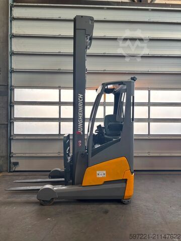 Schubmaststapler Jungheinrich ETV 216i