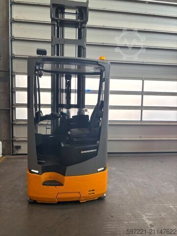 Schubmaststapler Jungheinrich ETV 216i