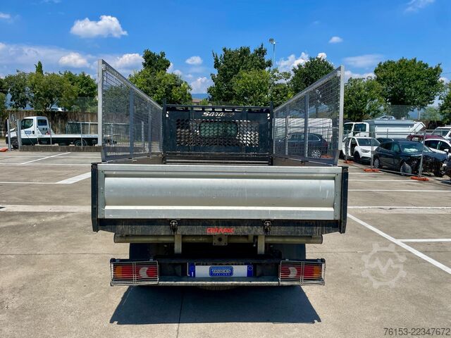 Three-way tipper Nissan NT 400