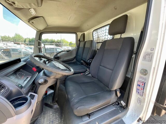 Three-way tipper Nissan NT 400