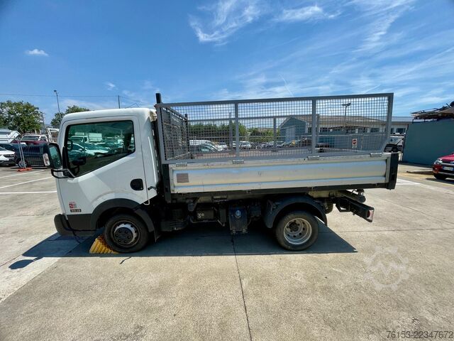 Three-way tipper Nissan NT 400