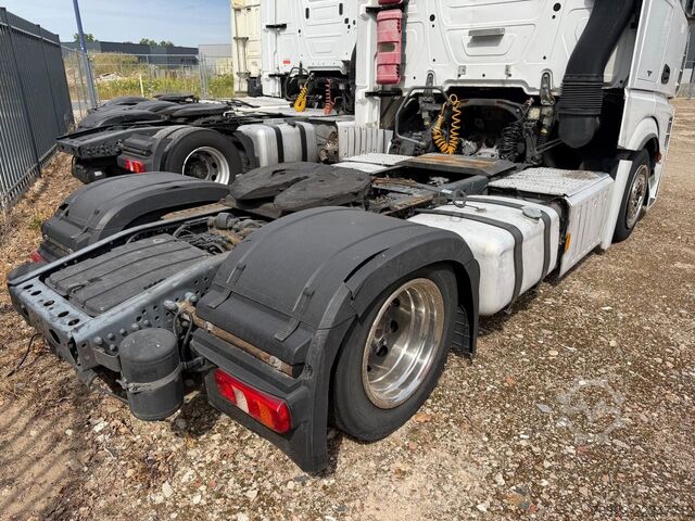 Volume tractor Mercedes-Benz ACTROS 1842 4X2 E6 LOW DECK / ENGINE BROKEN /