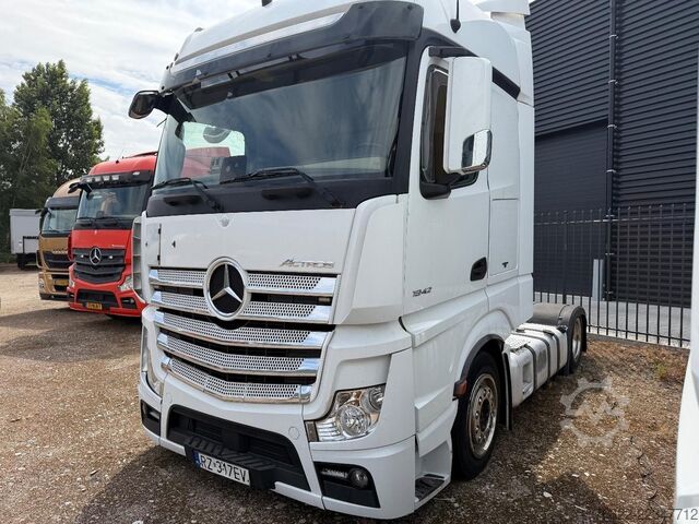 Volume tractor Mercedes-Benz ACTROS 1842 4X2 E6 LOW DECK / ENGINE BROKEN /