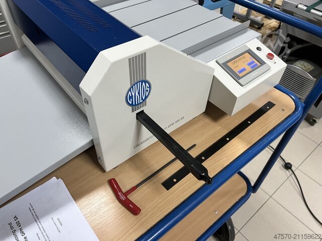 Halbautomatische Rillmaschine Cyklos GPM 450SA Semi-Automatic Creaser