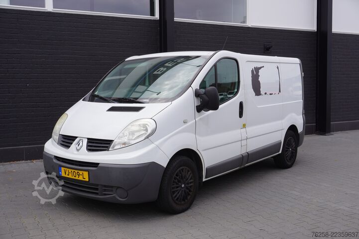 Hochdachkombi Renault Trafic 2.0 dCi T29 | Airco | Trekhaken | €2.950...