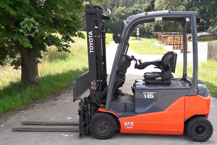 Forklift Toyota 8FBM16T