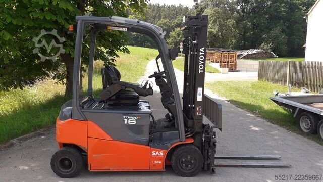 Forklift Toyota 8FBM16T