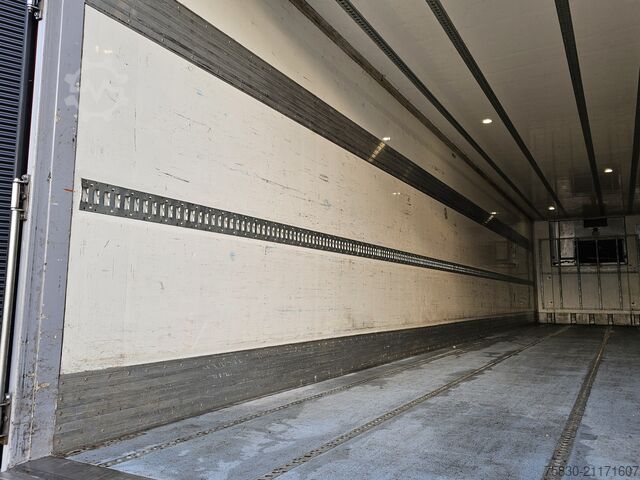 Refrigerated/frozen transport Vedecar LPRS 24 / LIFT AXLE / THERMO KING / TAIL LIFT