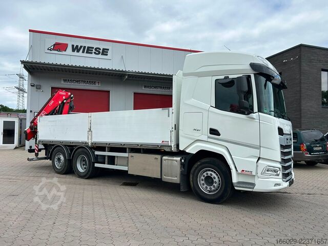 Flatbed truck DAF XF 480 Baustoffpritsche mit Fassi Ladekran F235