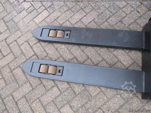 High lifting pallet truck BT SWE 080L
