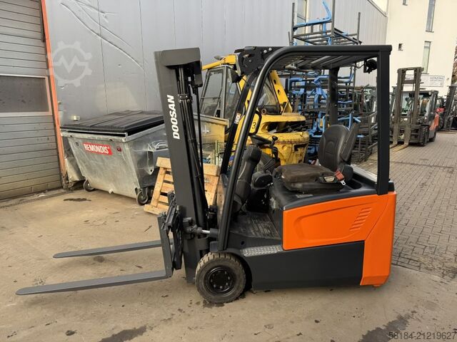 Elektro 3 Rad-Stapler Doosan B15T-7