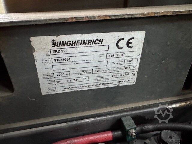 Pallet Stackers Jungheinrich ERD 220 -> Batterie aus 2019!