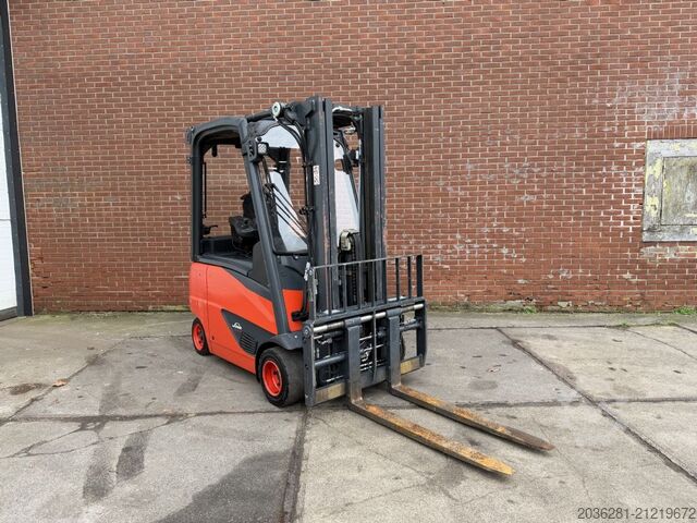 Elektro 4 Rad-Stapler Linde E20PH-02
