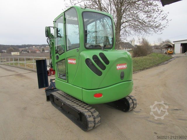 Minibagger Terex TC25 - POWERTILT + mechan. Schnellwechsler + 3 NEU
