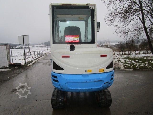 Minibagger Takeuchi TB 230 - POWERTILT + hydr. Schnellwechsler + 4 Löf