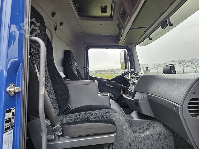 Plane MERCEDES-BENZ ATEGO 1530 AIRCO TAILLIFT