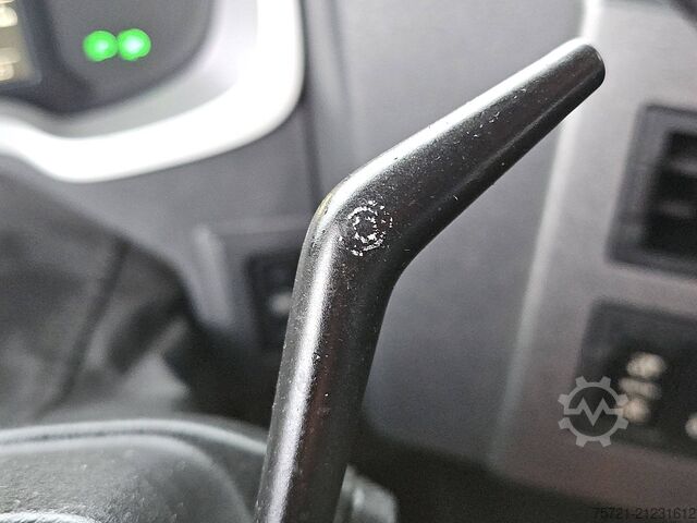 Koffer RENAULT T 460 6X2 STEERAXLE LIFT