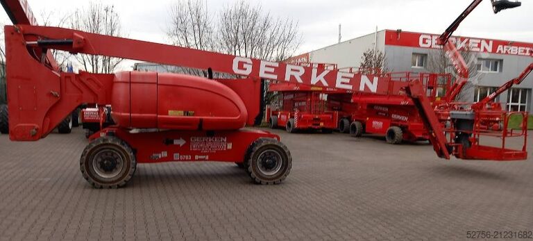 Gelenkteleskoparbeitsbühne JLG 800AJ