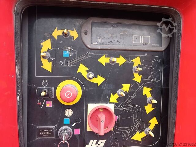 Gelenkteleskoparbeitsbühne JLG 800AJ