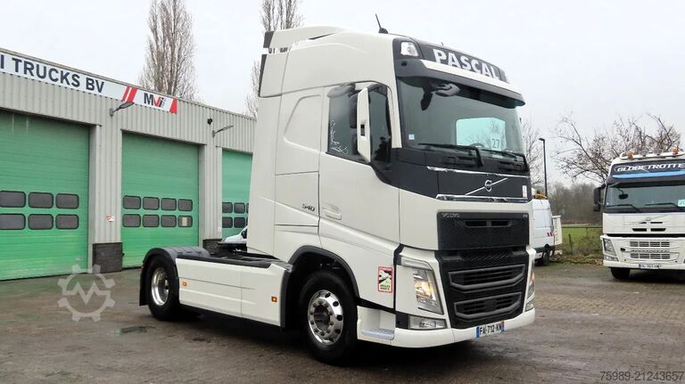 Standard-SZM Volvo FH 540 vin: YV2RT60A1JB881331 EURO6 2X FUEL TAN...