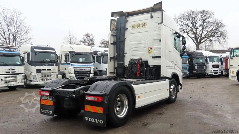 Standard-SZM Volvo FH 540 vin: YV2RT60A1JB881331 EURO6 2X FUEL TAN...