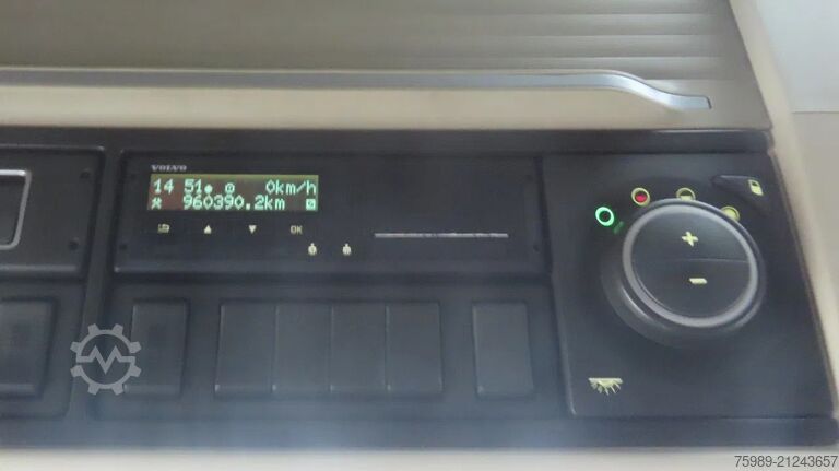 Standard-SZM Volvo FH 540 vin: YV2RT60A1JB881331 EURO6 2X FUEL TAN...