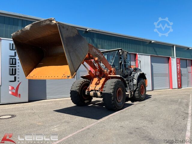 Wheel loader HITACHI ZW220-6*Klima*hydr. Schnellwechsler*11.000h*