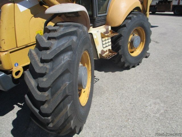 Backhoe loader NEW HOLLAND LB 115-4PS, Reifen neuwertig