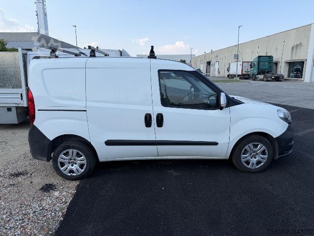 Customized van Fiat Doblo Cargo 2015 - Doblo cargo 1.3 mjt 16v SX 95cv
