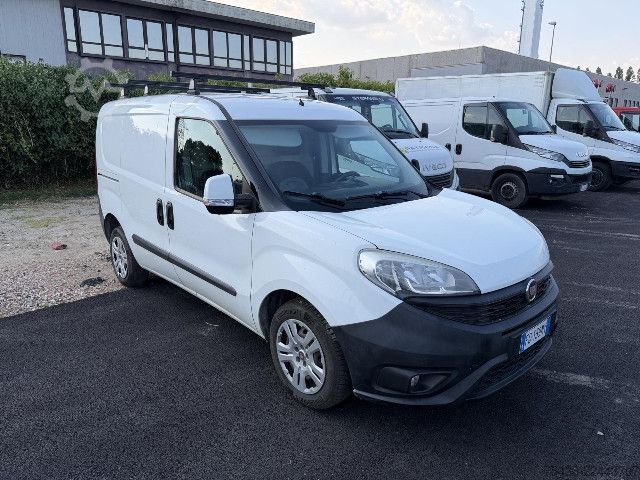 Customized van Fiat Doblo Cargo 2015 - Doblo cargo 1.3 mjt 16v SX 95cv