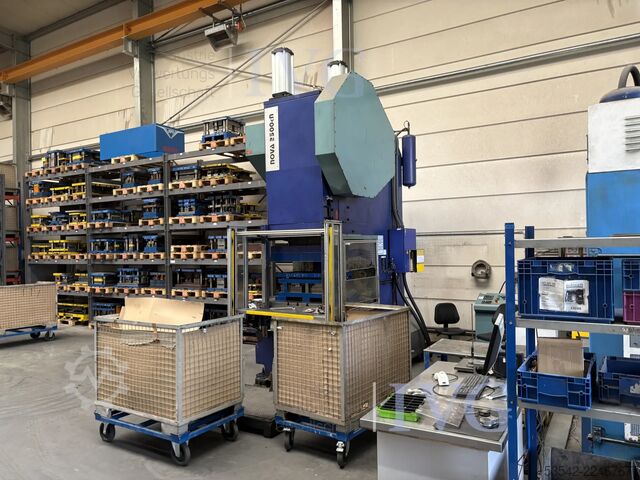 Eccentric press MÜLLER WEINGARTEN/BEUTLER Nova C2500KN