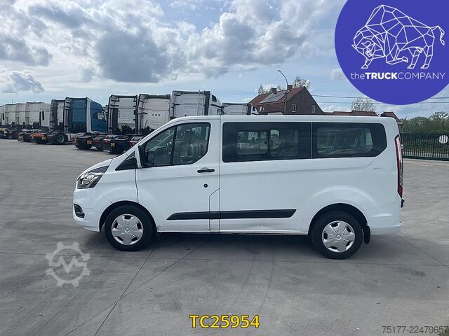 Personenbeförderung Ford Transit CUSTOM 2.0 TDCI - 9 SEATS - AUTOMATIC -...