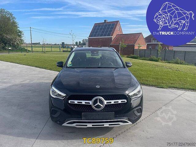 Mercedes-Benz GLA 200 D Mercedes-Benz GLA 200 D