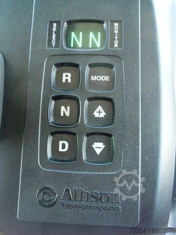 Müllwagen Mercedes-Benz Econic 3235 L 8x4-4 / Hillend EHP 7000