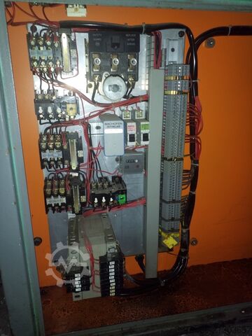 Gear hobbing machine Mikron 102.05