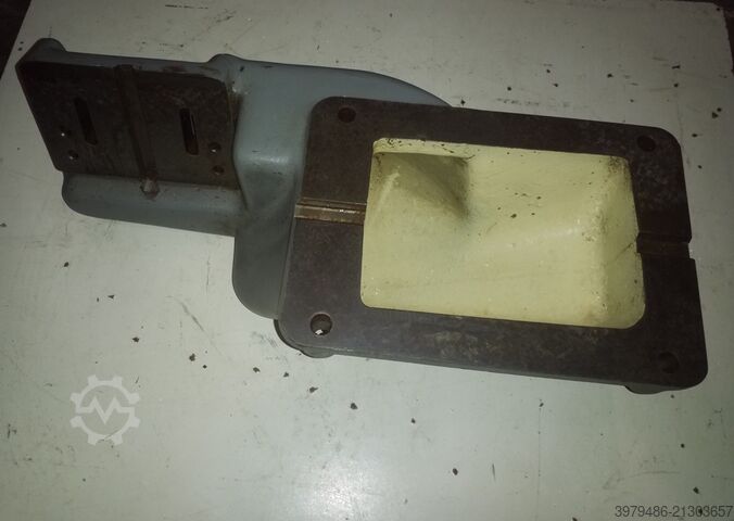 Gear hobbing machine Mikron 102.05