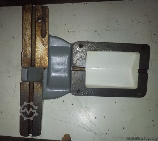 Gear hobbing machine Mikron 102.05