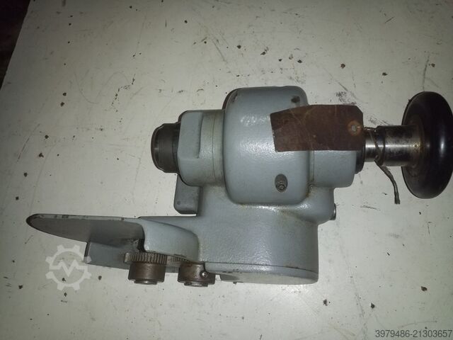 Gear hobbing machine Mikron 102.05