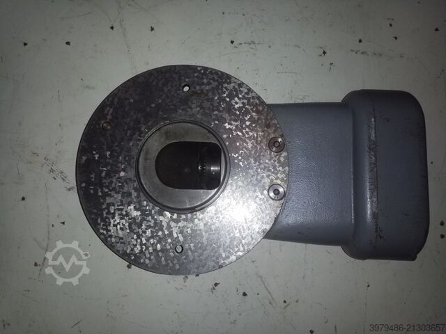 Gear hobbing machine Mikron 102.05