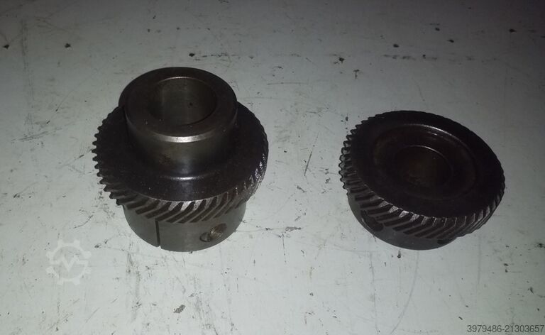 Gear hobbing machine Mikron 102.05